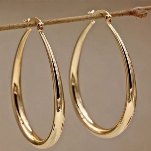 New Gold Hoop Earrings - Picture 1 of 5